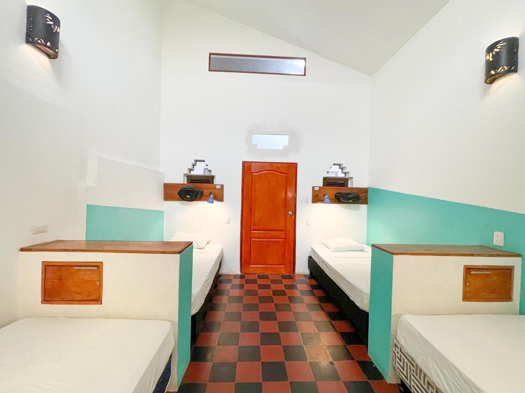 Oasis Hostel Granada Esterno foto