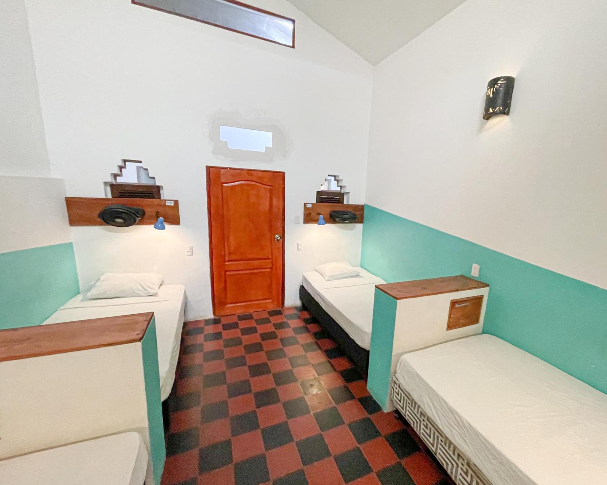 Oasis Hostel Granada Esterno foto