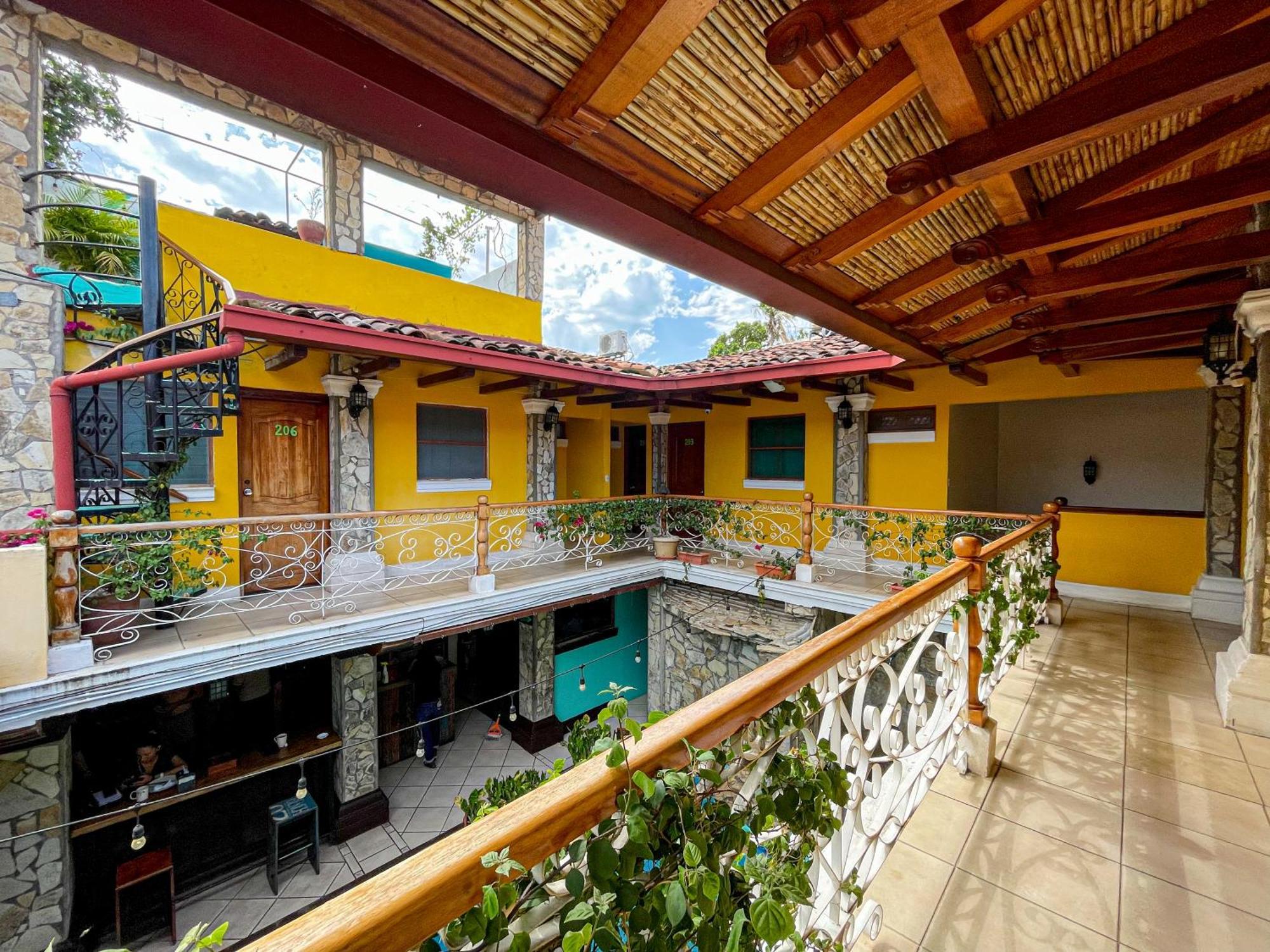 Oasis Hostel Granada Esterno foto
